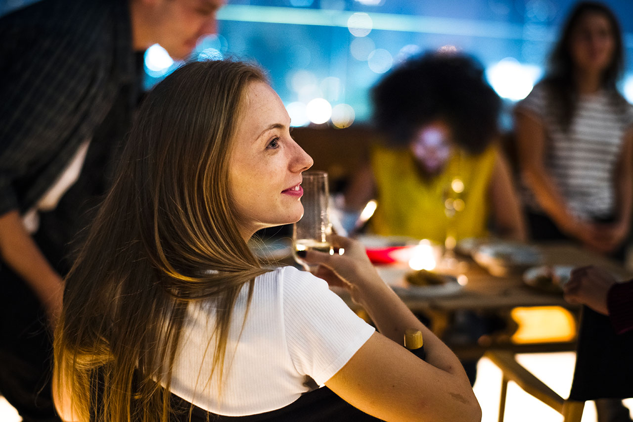 Explorer la nuit New-Yorkaise à petit budget : bons plans et astuces